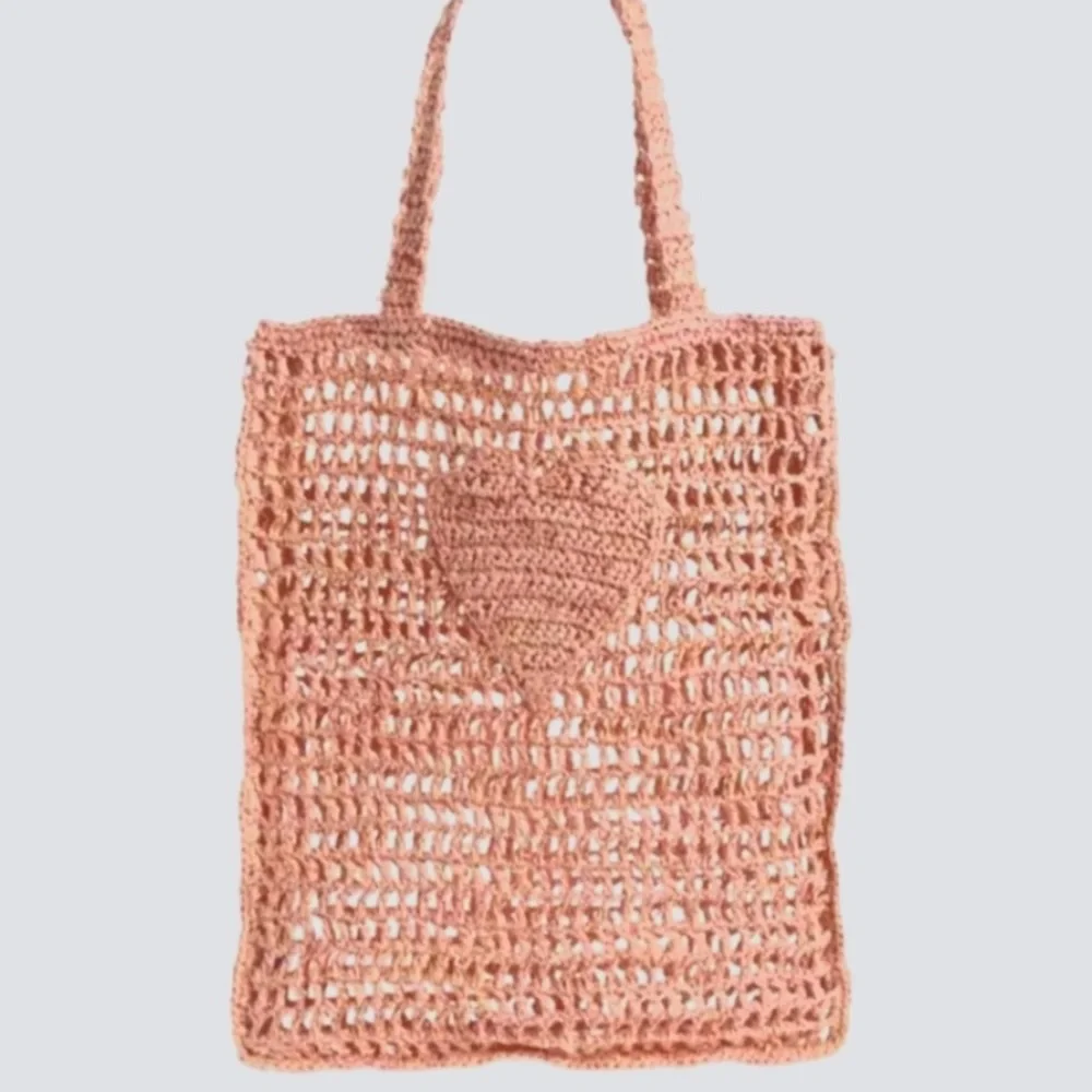 BTB‎ Los Angeles Coral Heart Market Tote Bag